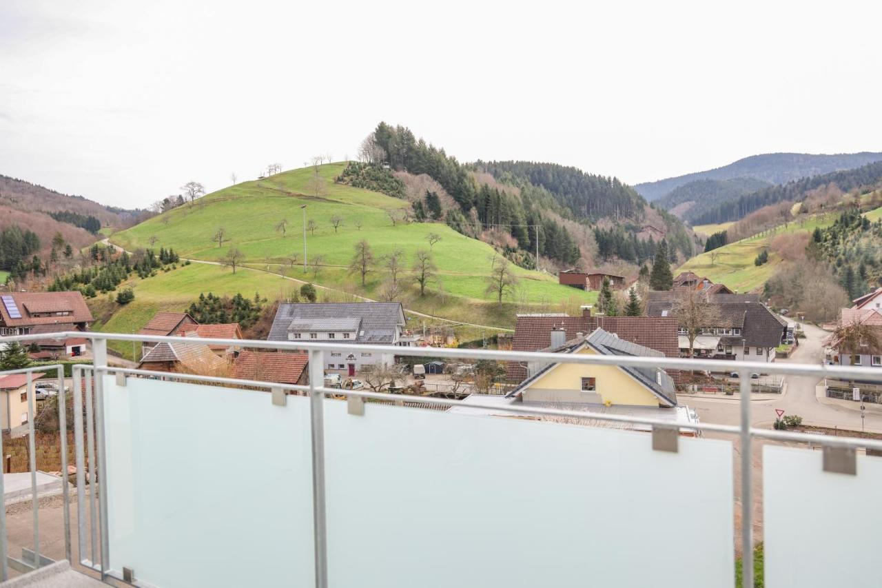 Ferienwohnung Penthouse I 106 Qm I 2 Balkone I Boxspring I Nespresso I Parkplatz Oberharmersbach Exterior foto